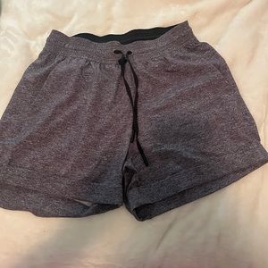 lululemon shorts !!!
